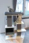 Preview: Kratzbaum Noah IV grau - Kerbl Designer Katzenbaum Echtholz, eckige Kratzsäulen, als Eckkratzbaum geeignet