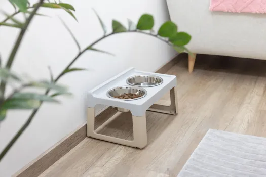 Futterbar erhöht Lifter für kleine und mittelgroße Hunde - Hundebar inkl 2 Edelstahlnäpfe Made in Italy