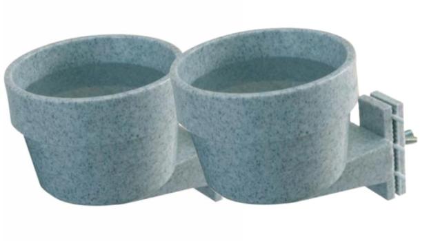 Kunsttoffnäpfe zum Anschrauben