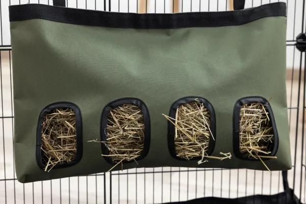 Heuraufe Nager - Heutasche mit Futteröffnungen für Meerschweinchen, Kaninchen und andere Kleintiere, saubere Fütterung, kaum Verlust