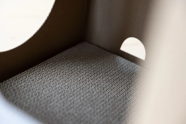Kratzpappe Elefant für Katzen und Kitten - Katzenhöhle zum Kratzen und Spielen Indoor, 35 x 35 x 39cm, grau