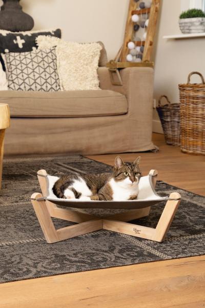 Designed by Lotte Hängematte Gaia Echtholz - Liegemulde für Katzen und kleine Hunde, waschbar