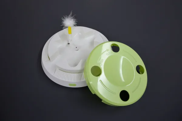 Katzenspielzeug Pompom - elektronisches Katzenspielzeug mit rotierender Feder