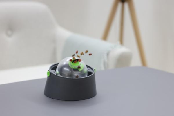 Multifeeder - Snackball, Futterbar und Schleckteller in Einem für Hunde und Katzen