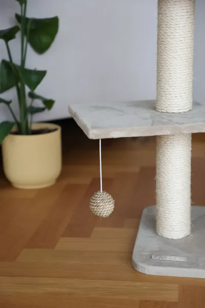 Katzen Kratzbaum Kerbl Banana Leaf Jade - handgeflochtene Liegefläche und Höhle aus nachhaltigen Bananenblättern